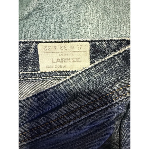 Diesel Jeans Mens 32x32 Blue Larkee Straight Leg Medium Wash Distressed Denim - Picture 3 of 7